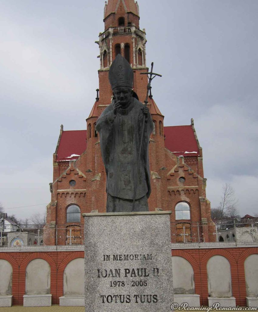 Statue of Pope John Paul II in front of the Basilica
